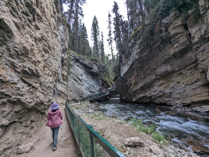 Johnston Canyon trail