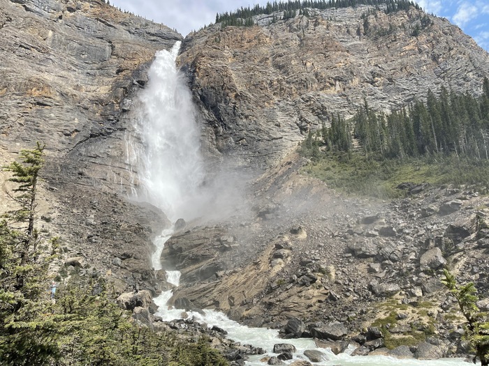 Takakkaw falls